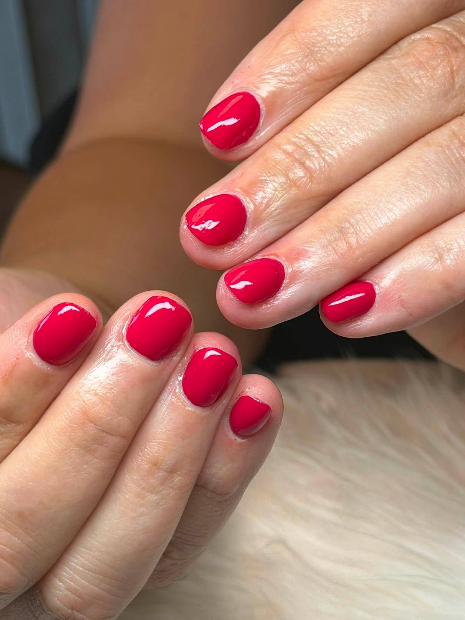 Cherry red glossy square nails